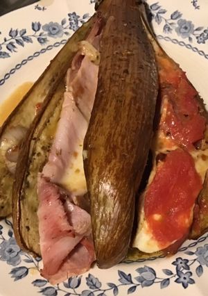 Une photo de Aubergines graffiti farcies jambon oignon tomates et mozzarella di buffala