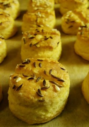 Egyszerű sajtkrémes pogácsa recept fotója