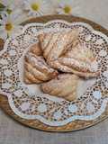 Conchiglie di pasta sfoglia con crema al cioccolato fondente