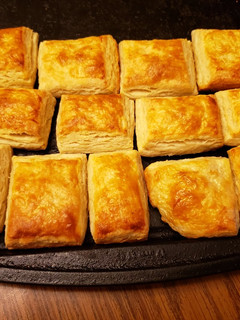 A picture of Flakey Buttermilk Biscuits.