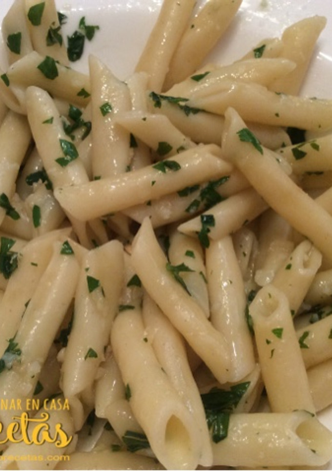 Una foto de Macarrones "Aglio e Olio"