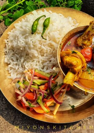 নতুন আলু দিয়ে মাংসের ঝোল (notun alu diye mangsher jhol recipe in Bengali) রেসিপির প্রধান ছবি