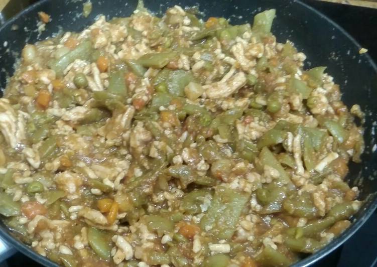 Judías verdes con carne picada a la barbacoa