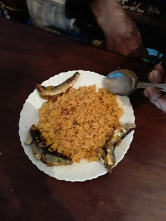 صورة لوصفة طبق ارز بالسمك السردين