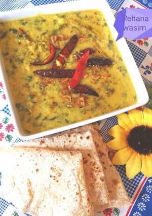 A picture of Daal Palak.