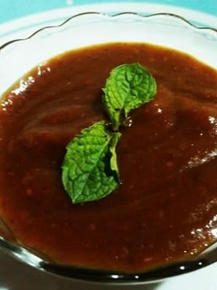 A picture of IMli Khajur Chutney😋🌴.