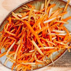 A picture of Sweet soy flavored burdock roots and carrots.