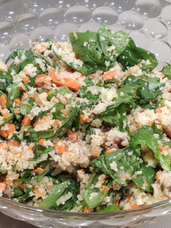 Una foto de Ensalada de cuscús con dátiles