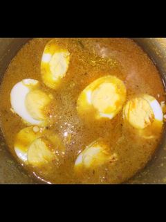 வறுத்து அரைத்த முட்டைகுழம்பு செய்முறை முக்கிய புகைப்படம்