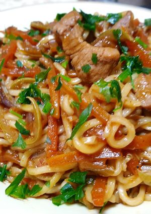 O poză a rețetei Pork soy sauce noodles.
