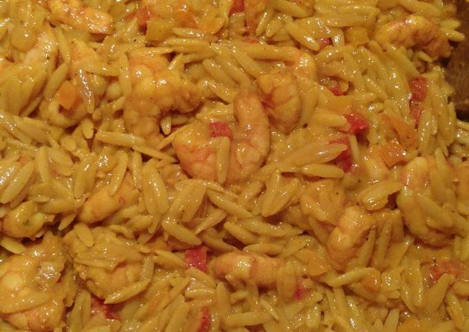 Step-by-Step Guide to Prepare Speedy Turmeric Shrimp Rice Pilaf