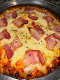 Pizza de Queijo e Bacon