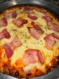 Foto de Pizza de Queijo e Bacon