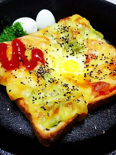 焗烤吐司鳥蛋燒(蛋奶素) 的食譜成品照片