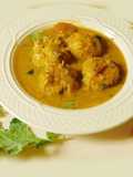 Turnip paruppu urundai kuzhambu (turnip dal dumplings masala curry)