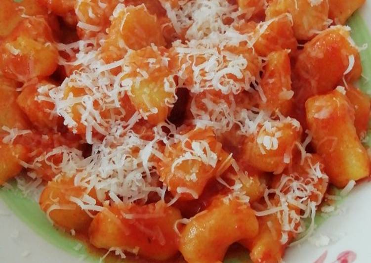 Easiest Way to Prepare Homemade Gnocchi allo zafferano