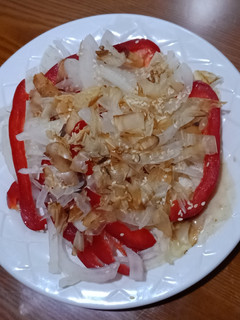 涼拌洋蔥紅甜椒 的食譜成品照片