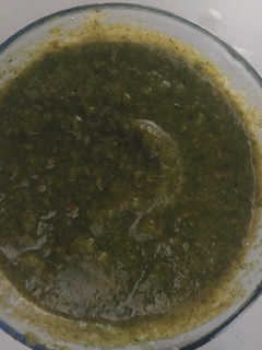 A picture of Cucumber and mint chutney.