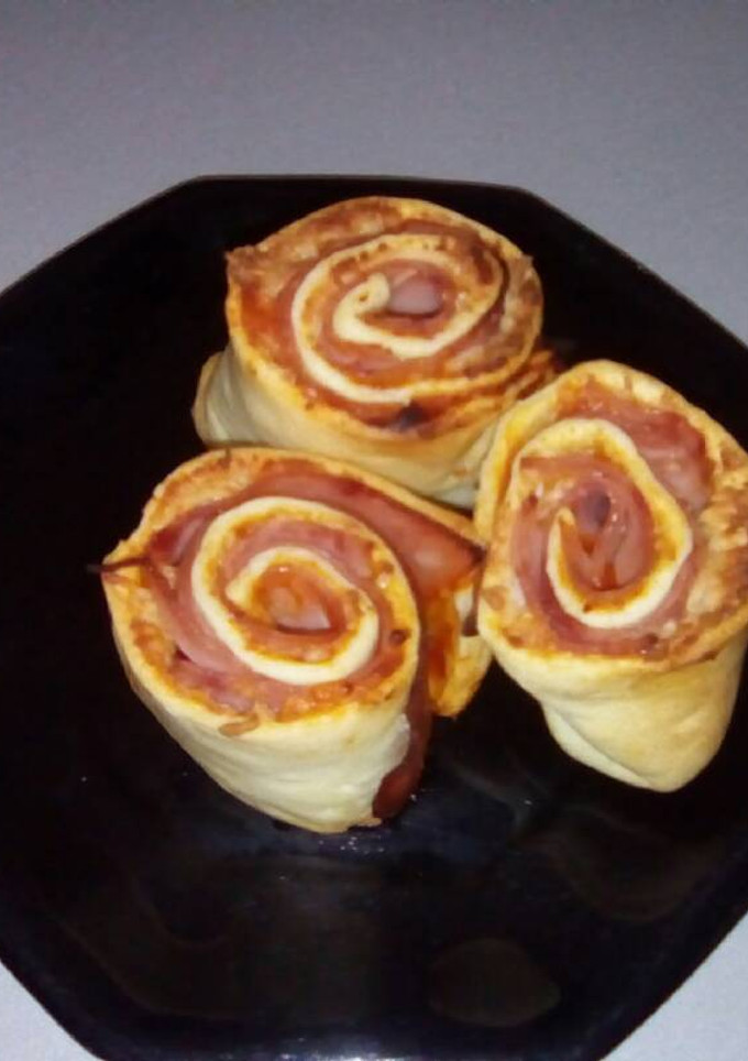 Una foto de Rollito jamón y queso
