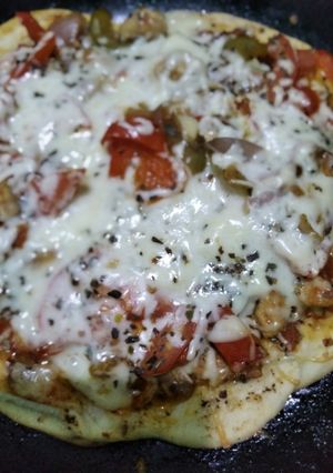 পিৎজ্জা (pizza recipe in Bengali) রেসিপির প্রধান ছবি