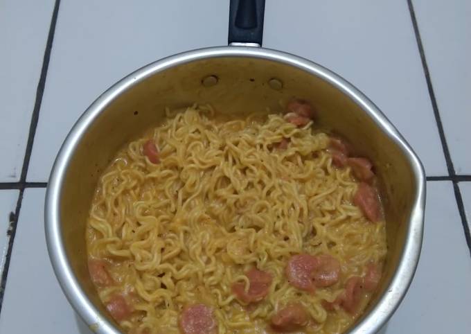 Cara membuat Indomie Ayam bawang keju ft ciki ball Cara membuat Indomie Ayam bawang keju ft ciki ball