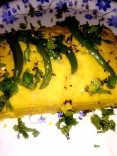 इंस्टेंट खमन ढोकला (Instant Khaman Dhokla recipe in hindi) रेसिपी मुख्य फोटो
