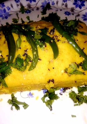 इंस्टेंट खमन ढोकला (Instant Khaman Dhokla recipe in hindi) रेसिपी मुख्य फोटो