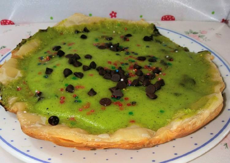 Portugese pandanus (pandan) cheese egg tart by teflon