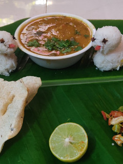 डाळ वांग (dal vang recipe in marathi) रेसिपी चे मुख्य फोटो
