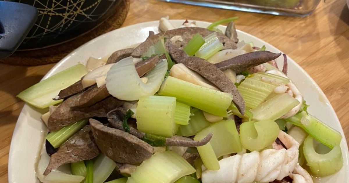 花枝炒西洋芹 料理與家常食譜 - Cookpad
