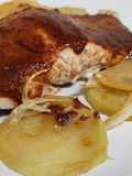 Salmón cajún con papas al horno