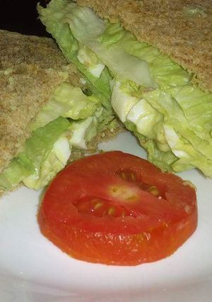 A picture of Egg and Avocado Sandwich.