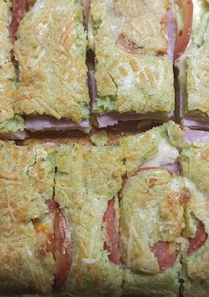 Una foto de Torta de fiambre licuada con masa de perejil