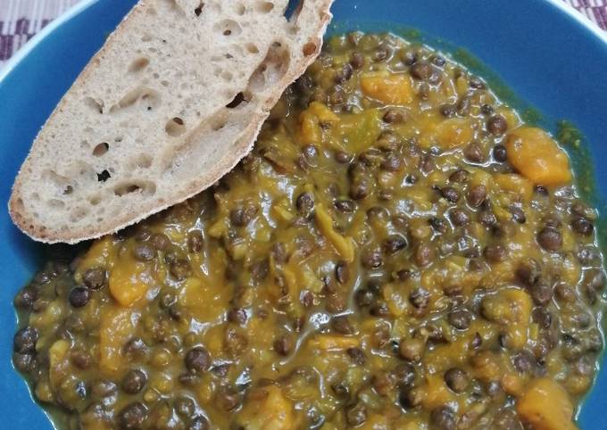 Come a Fai Veloce Zuppa di lenticchie con porro e zucca, aromatizzata alla spezie
