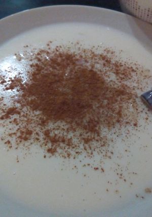 Una foto de Arroz con leche fresca de cabra