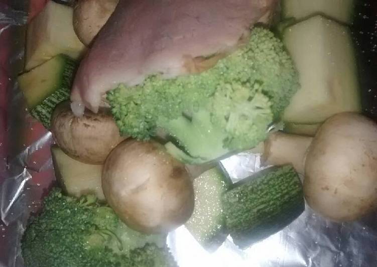 Mixiote de brócoli con champiñones y vegetales