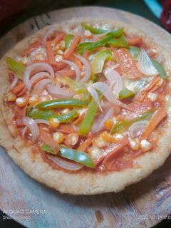 নো ইস্ট নো ওভেন পিজ্জা(No Yeast No oven pizza recipe in Bengali) রেসিপির প্রধান ছবি