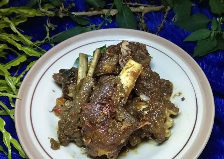 Krengsengan balungan kambing