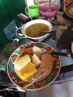 Una foto de Sopa/sancocho de gallina criolla