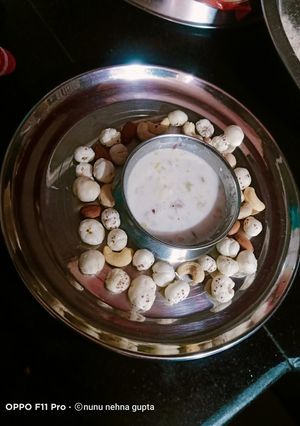मखाने से बनी हुई ड्राई फ्रूट खीर रेसिपी मुख्य फोटो