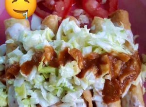 Una foto de Flautas de pollo 🐔