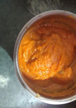 A picture of Garlic Chutney.