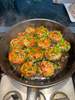 Una foto de Balsamina rellena de pescado (comida china)