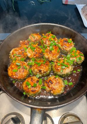 Una foto de Balsamina rellena de pescado (comida china)
