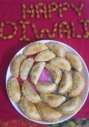 A picture of Almond Ghughra (gujiye).