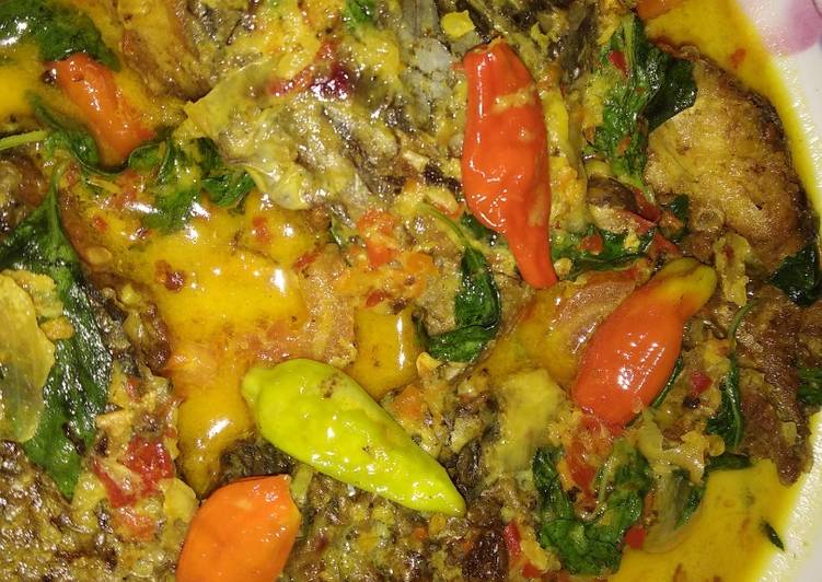 Langkah Menyiapkan Mangut ikan mas Lezat