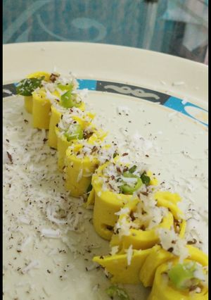 ખાંડવી(khandvi recipe in Gujarati) રેસીપી મુખ્ય ફોટો