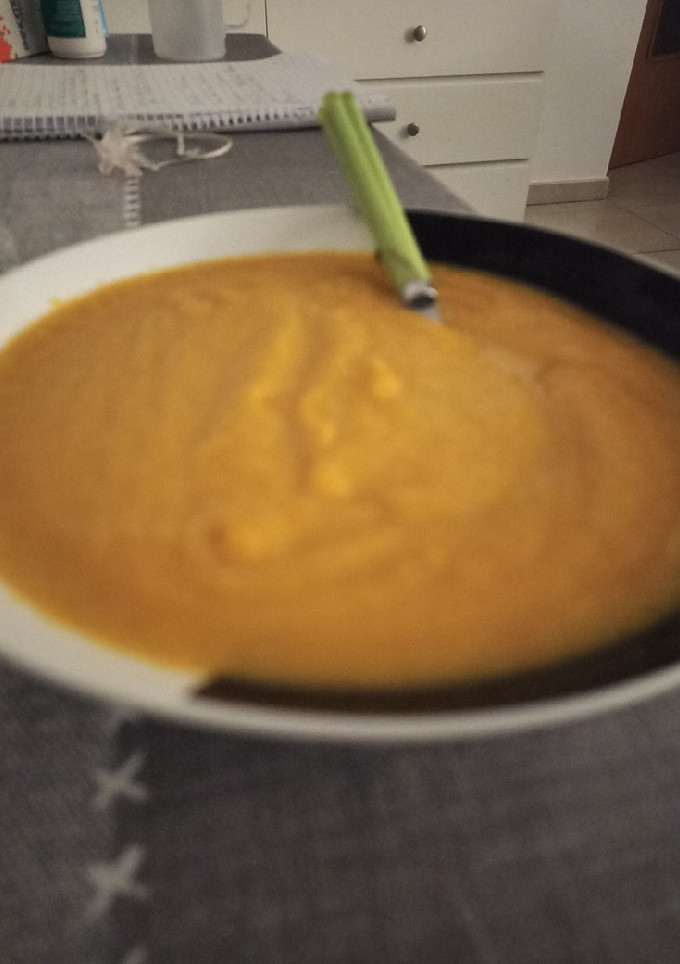 Una foto de Crema de boniato y manzana Mambo