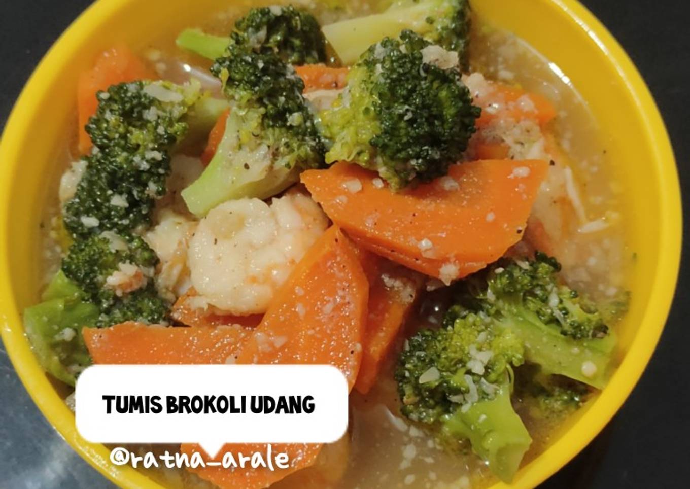 Tumis brokoli udang dengan bumbu dasar bawang