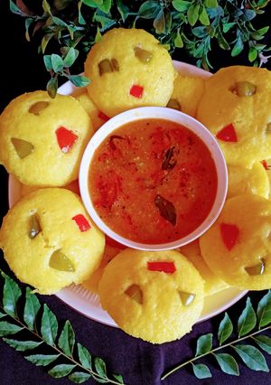 स्माइली सूजी इडली (smiley suji idli recipe in Hindi) रेसिपी मुख्य फोटो